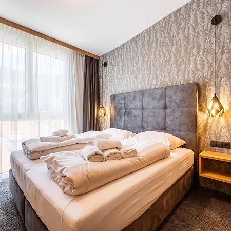 Apartmán Modern Holiday With 2 Bedrooms In *