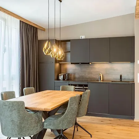 Apartmán Modern Holiday With 2 Bedrooms In